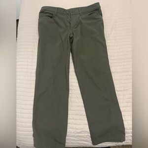 Lululemon Classic ABC Pants 33x30 Olive Green